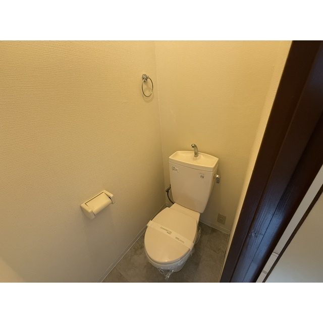 アロー二俣のトイレ|落ち着いた色調のトイレです