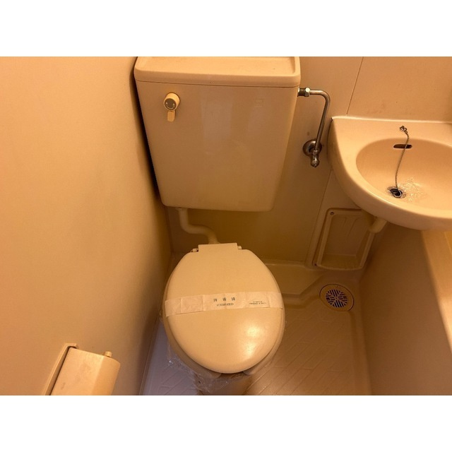 ブルーメアライ36B棟のトイレ|落ち着いたトイレです
