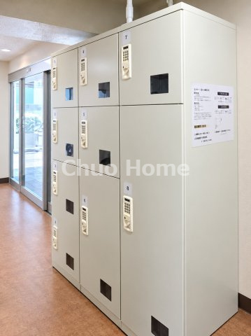 セイワ東陽マンションの設備|【宅配ボックス】在宅時・不在時に関わらず、居住者の代わりに非対面で宅配物を受け取ってくれる便利な設備です。わかりやすくご説明致しますので見学時にはお部屋だけではなく共用部分もぜひチェックしてください。