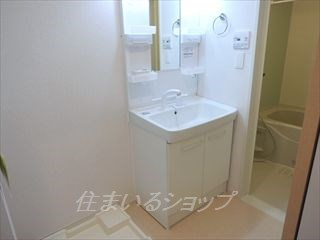 スターライズ可部南の洗面所|シャワー付き洗面化粧台
