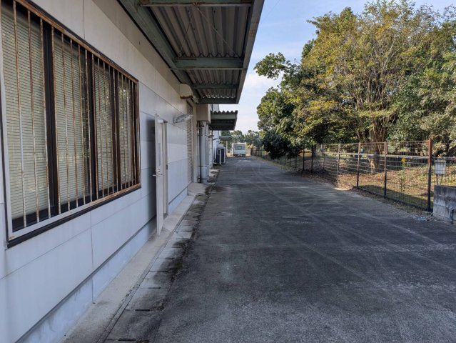 新玉名倉庫の駐車場