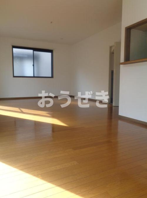 境木本町一戸建ての居間・リビング