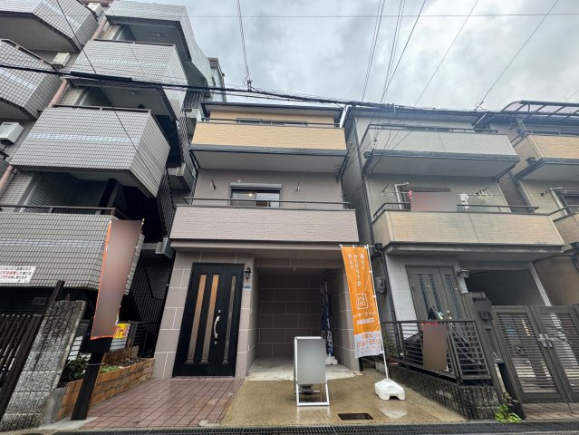 寝屋川市松屋町中古一戸建て｜4LDK＋駐車1台可の外観|室内いつでも室内を見学して頂けますので、見学をご希望の方はお気軽にお問い合わせ下さい。