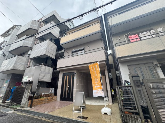 寝屋川市松屋町中古一戸建て｜4LDK＋駐車1台可の外観|2026年7月リフォーム済み物件です。いつでも見学して頂けます。