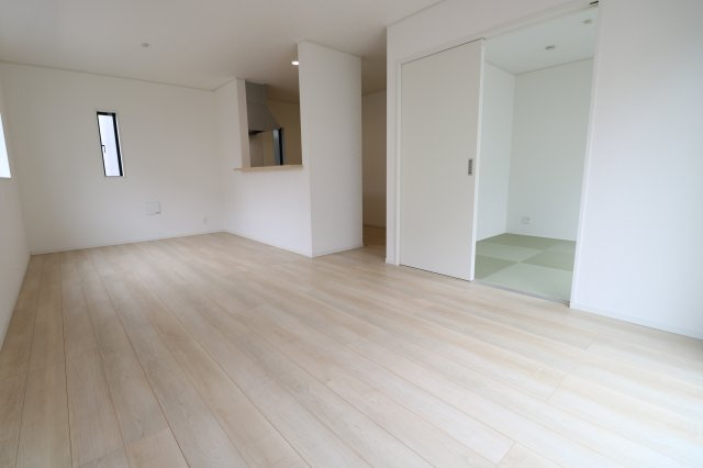 【内観：施工例】 | ふじみ野市谷田２丁目　新築一戸建住宅　全２棟　（ふじみ野店） | 同仕様の施工例です。実際の完成物件の内観・仕様が一部異なる場合があります。
