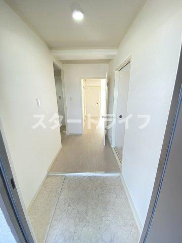 大阪市東淀川区下新庄４丁目の賃貸マンションの玄関