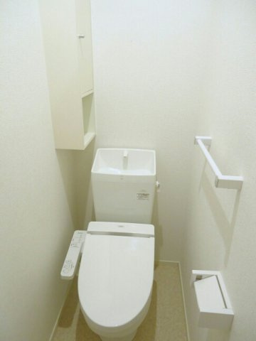 【トイレ】 | シップスガーデン | 落ち着いた色調のトイレです