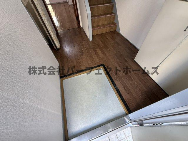 船橋本町2丁目戸建　賃貸の玄関|シンプルで使いやすい玄関です