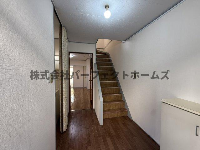 船橋本町2丁目戸建　賃貸の内装|明るい室内です