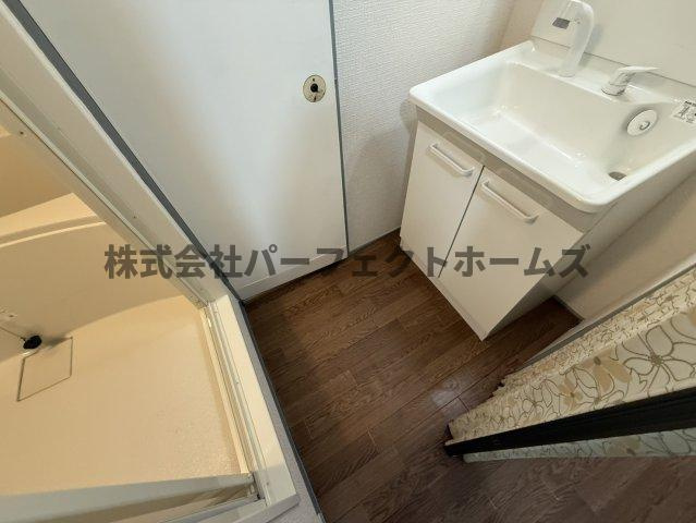 船橋本町2丁目戸建　賃貸の洗面所|脱衣スペースもあります