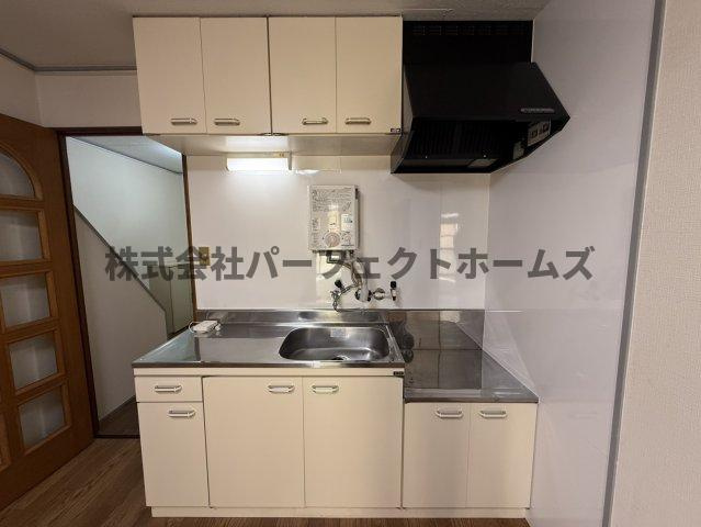 船橋本町2丁目戸建　賃貸のキッチン|コンパクトなキッチンで掃除もラクラク