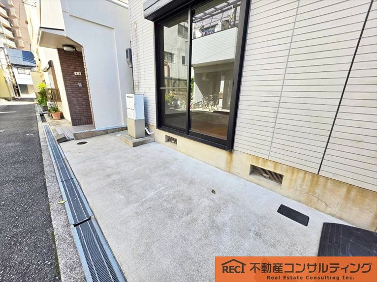 神戸市東灘区魚崎北町6丁目　中古戸建の駐車場