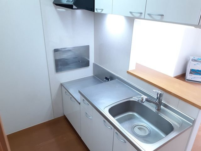 デフィⅠのキッチン|コンパクトなキッチンで掃除もラクラク