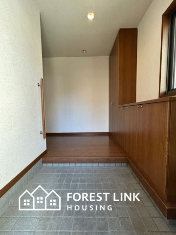 東山本新町3丁目の玄関