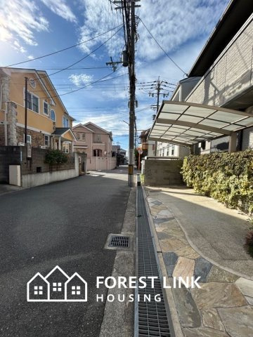 東山本新町3丁目の前面道路含む現地写真