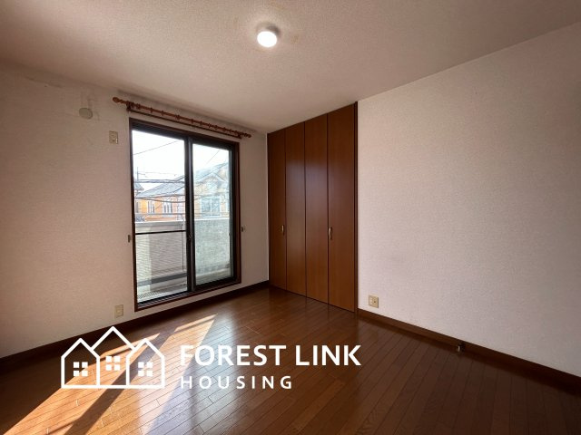東山本新町3丁目の洋室|2階約6.5帖の洋室