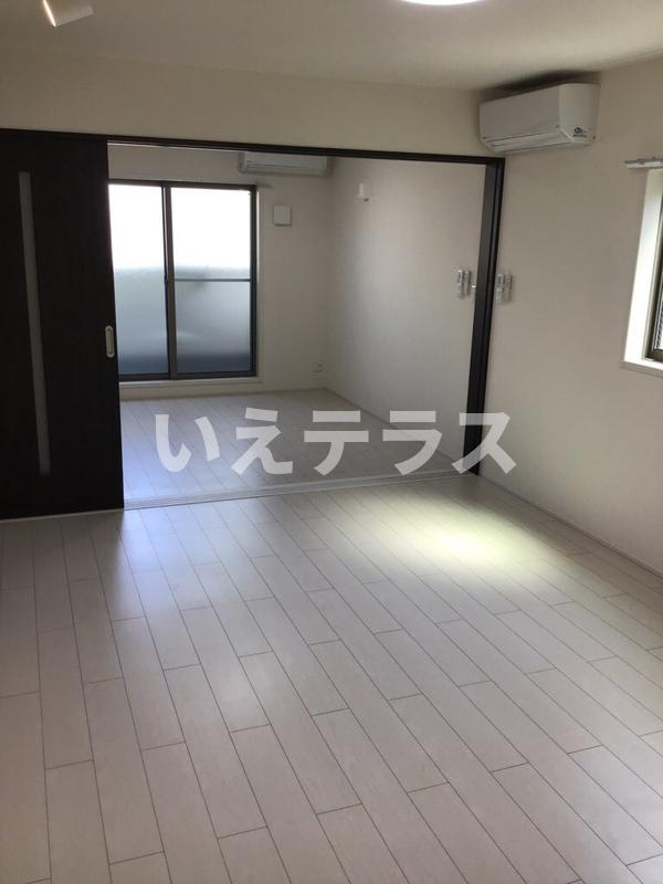フジパレス兵庫駅南の居間・リビング