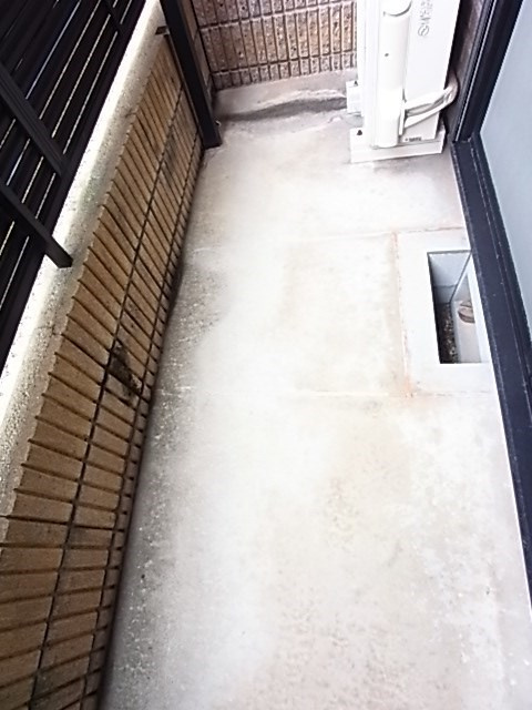 セトル月見山のバルコニー