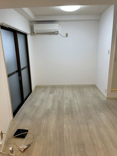大国町ハイツの居間・リビング
