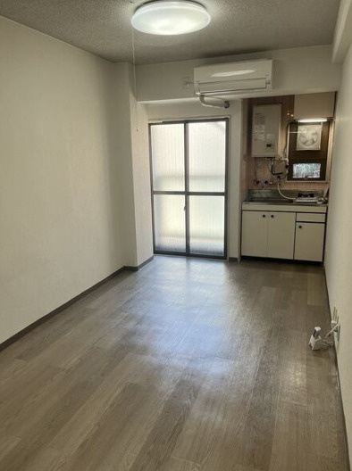 大国町ハイツの寝室