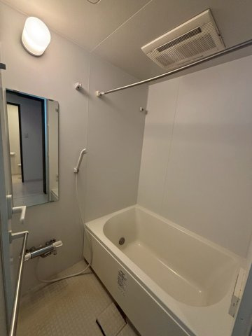 アーベル更紗北堀江の浴室