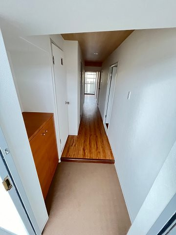 サンパレス甲子園（上鳴尾町）の玄関