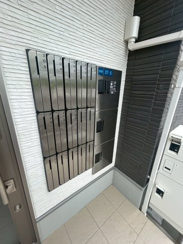 コスモガーデン光明町のエントランス
