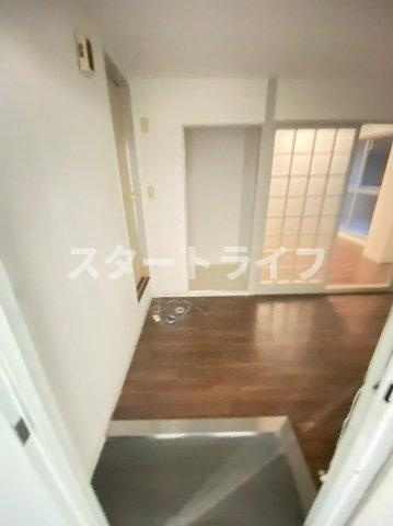 大阪市東淀川区東中島４丁目の賃貸マンションの玄関