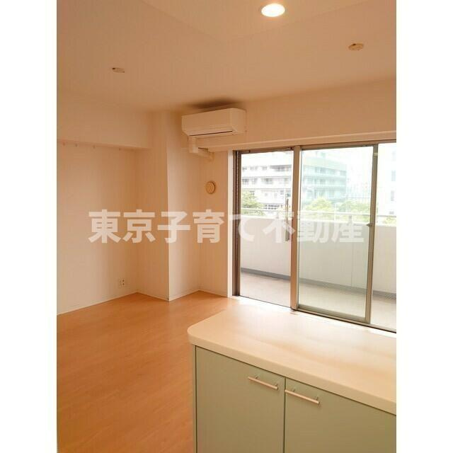 クオリア後楽園の居間・リビング