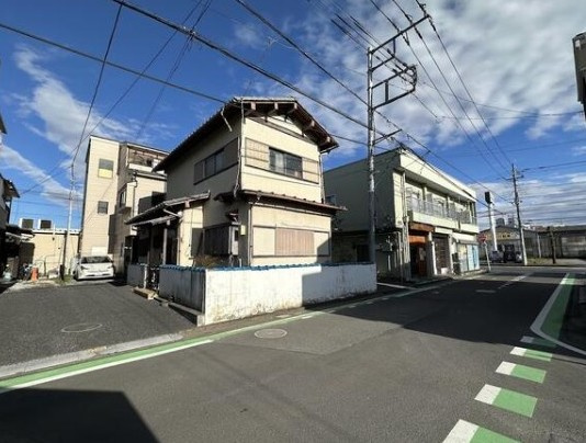 【土地】坂戸市薬師町建築条件なし売地の前面道路含む現地写真