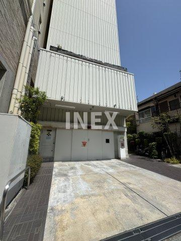 横浜市神奈川区六角橋１丁目の賃貸マンションの駐車場