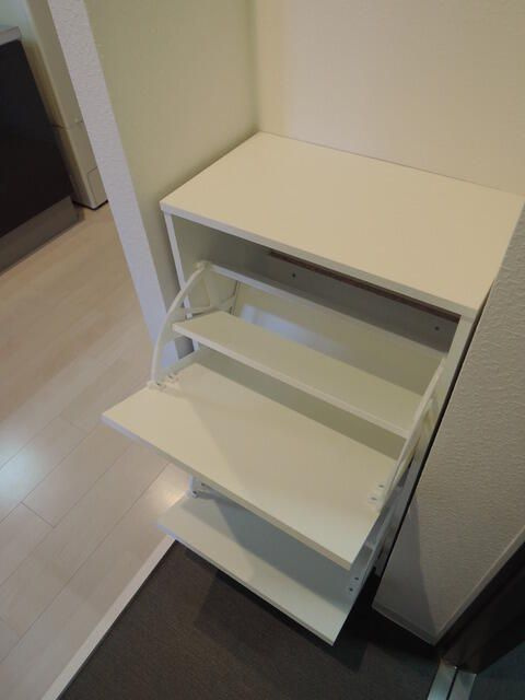コローナ赤羽の収納