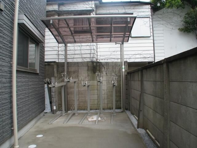 マンション柿の木のエントランス