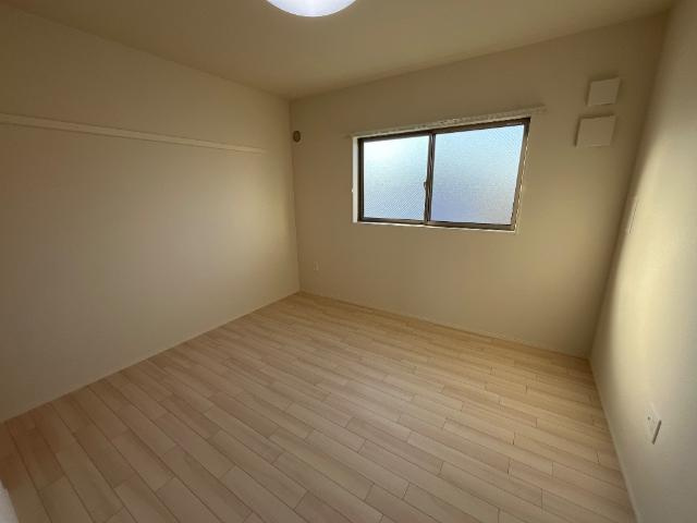 ガルデ富里の内装|洋室