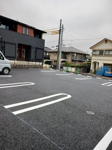 メゾン・ド・リュミエールⅡの駐車場|車をお持ちの方に嬉しい駐車場付きの物件です