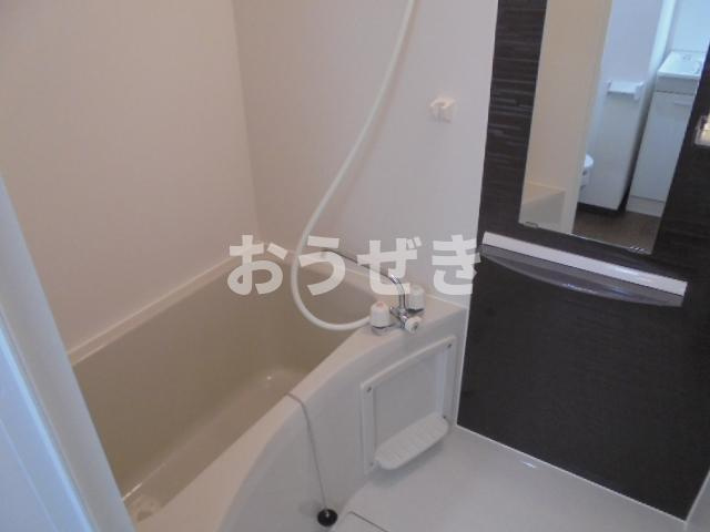 ヴェラハイツ白楽二番館の浴室