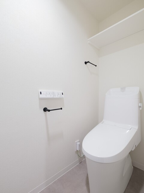 タイズ住吉のトイレ|落ち着いた色調のトイレです