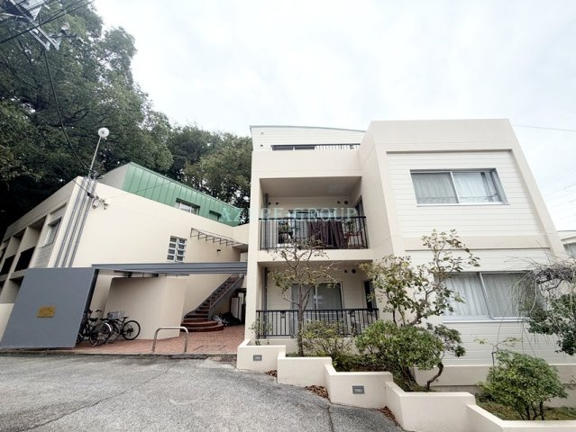フロレスタ大倉山壱番館の外観|来店不要で契約まで完結♪カード決済・LINE対応！