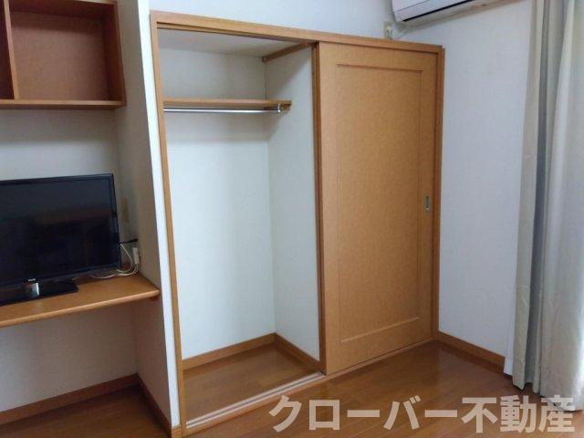 レオパレスデュ　エヴァンジイルの収納