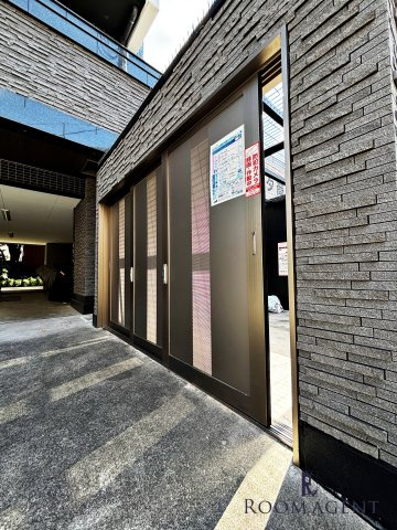 ディアレイシャス浅間町のエントランス