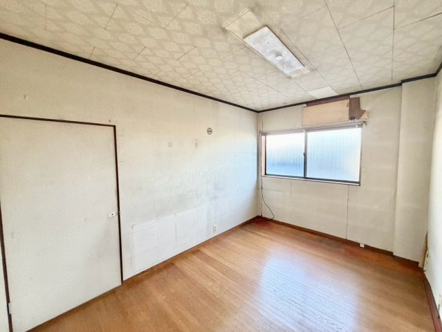 福田　店舗事務所　ロードサイド店舗の洋室|店舗や倉庫とあわせて居宅スペースを備えた間取り。事業拠点を居住スペースをまとめて検討されてる方にもおすすめです♪