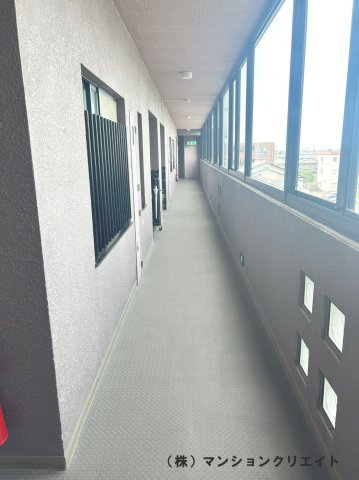 ロアール高木のその他共用部分|共用廊下は内廊下式です