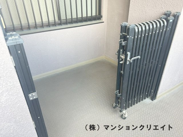 ロアール高木の玄関|門扉
