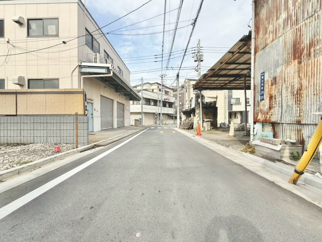 板橋区富士見町　新築戸建の前面道路含む現地写真|2026.10.30撮影

現地ご見学希望・資料請求などお気軽にお問い合わせ下さい！
03-5990-5201