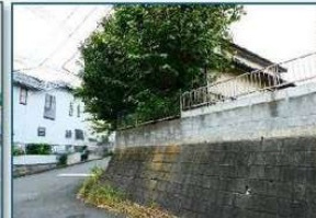 泉区岡津町 土地 3980万円の前面道路含む現地写真