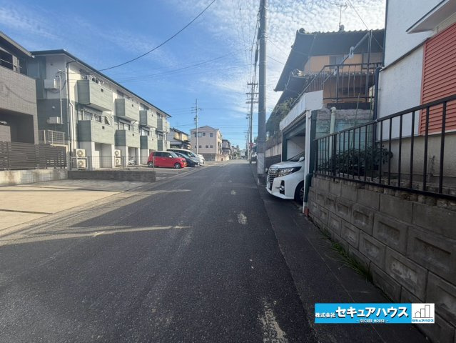 【同施工物件ご案内可能】知多市朝倉町　全2棟の前面道路含む現地写真|事前予約にて現地ご見学いただけます！お気軽にお問い合わせください♪
■株式会社　セキュアハウス■
住宅ローンに強く、知識、経験豊富なスタッフ在籍
お客様に寄り添い、ご成約後もサポート致します。