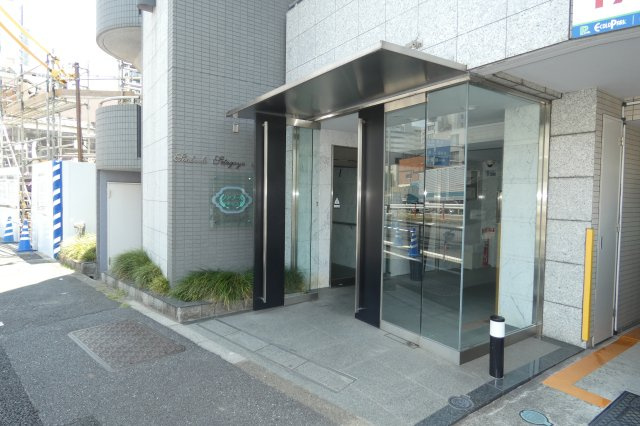 【エントランス】