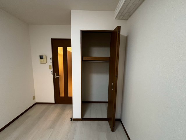 アパートメントハウスイマイの収納