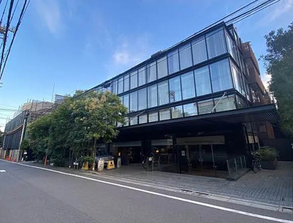 新宿区市谷砂土原町３丁目の賃貸マンションの外観