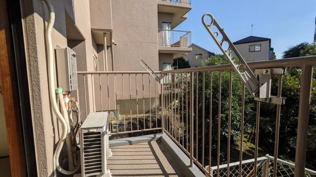 コスモ南与野のバルコニー|10㎡と広い